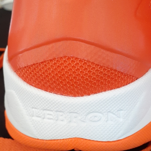 #44❤️ New Nike LeBron Soldier V11 Hi Tops - Picture 16 of 16